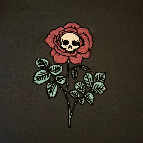 Aeropostale Skull Rose Flocked Graphic Tee - Picture 2 of 8